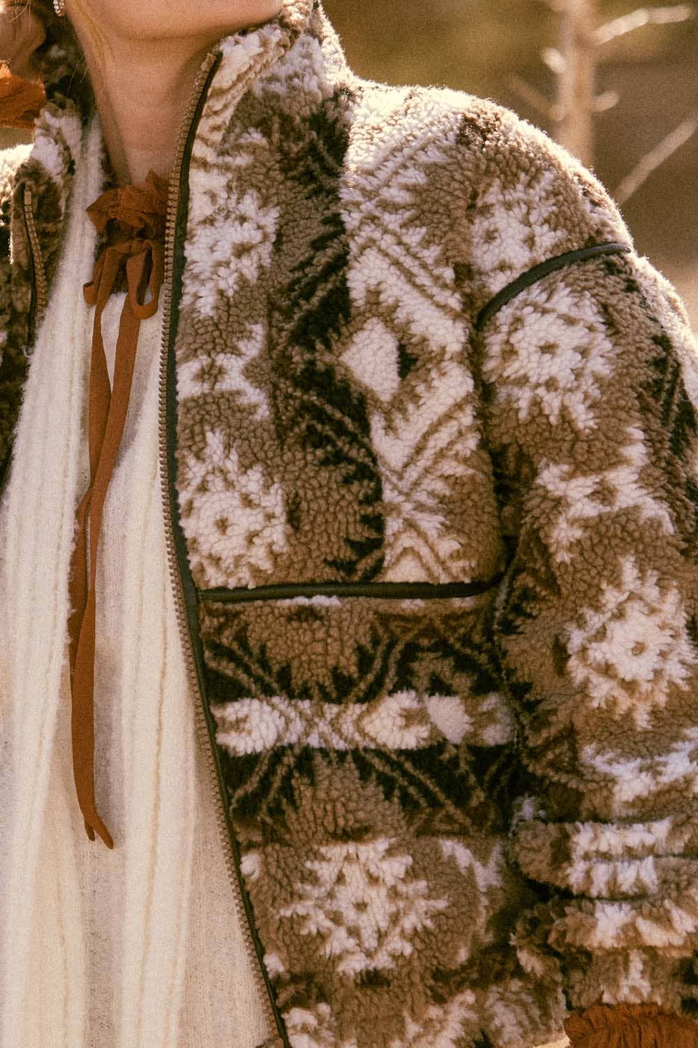 Promesa USA - Vendita all'ingrosso Giacca - Donna - Giacca in Pile Sherpa con Cerniera e Stampa Geometrica1