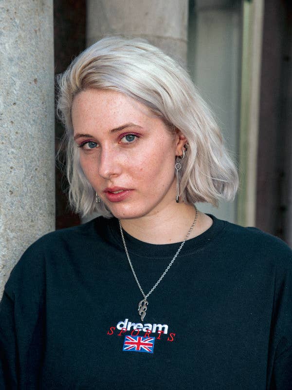 Camiseta negra con logo bordado de New Dream Sports para venta al por mayor de Dream But Do Not Sleep