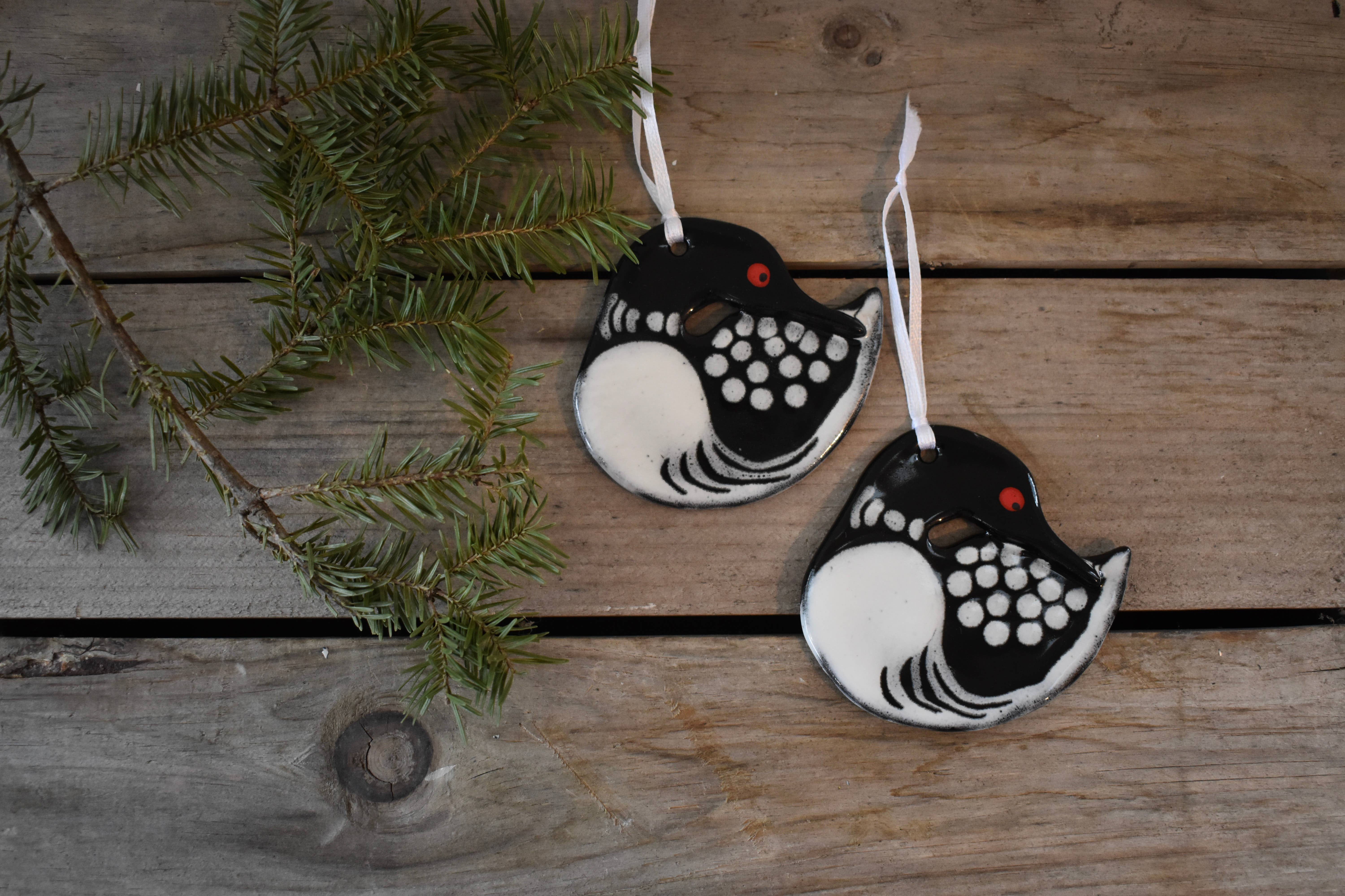 Wayne Village Pottery – wholesale Prydnad – Loon Round Prydnad2