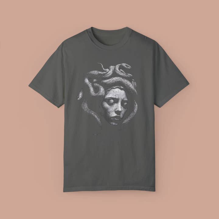 KILLER RETRO - Wholesale Screen Printed T-Shirt - Women's - Vintage Medusa Retro Graphic Tee.4