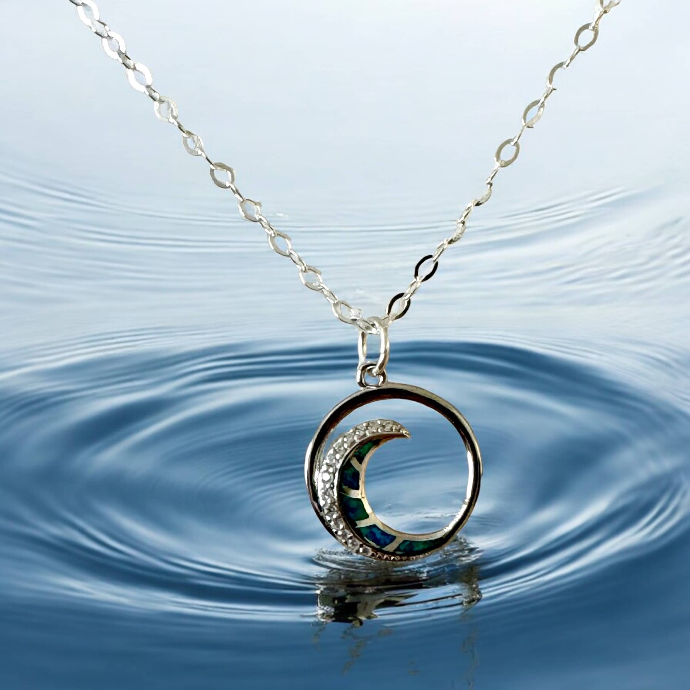 【SOMEWHERE BUTTER】Lace pendant scoop top Wholesale Wave necklace with lab opal and cubic zirconias
