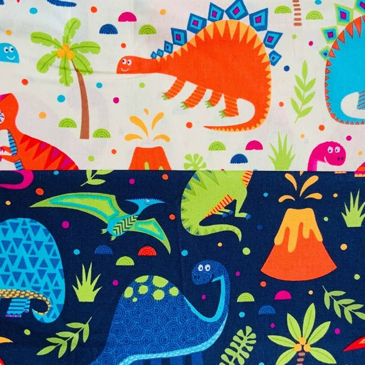 Tissu en coton pour chambre d'enfant, couleur crème, bleu marine, Dino Dinosaur Fabric Craft, 44 pouces de large pour la vente par Kims Crafty Corner