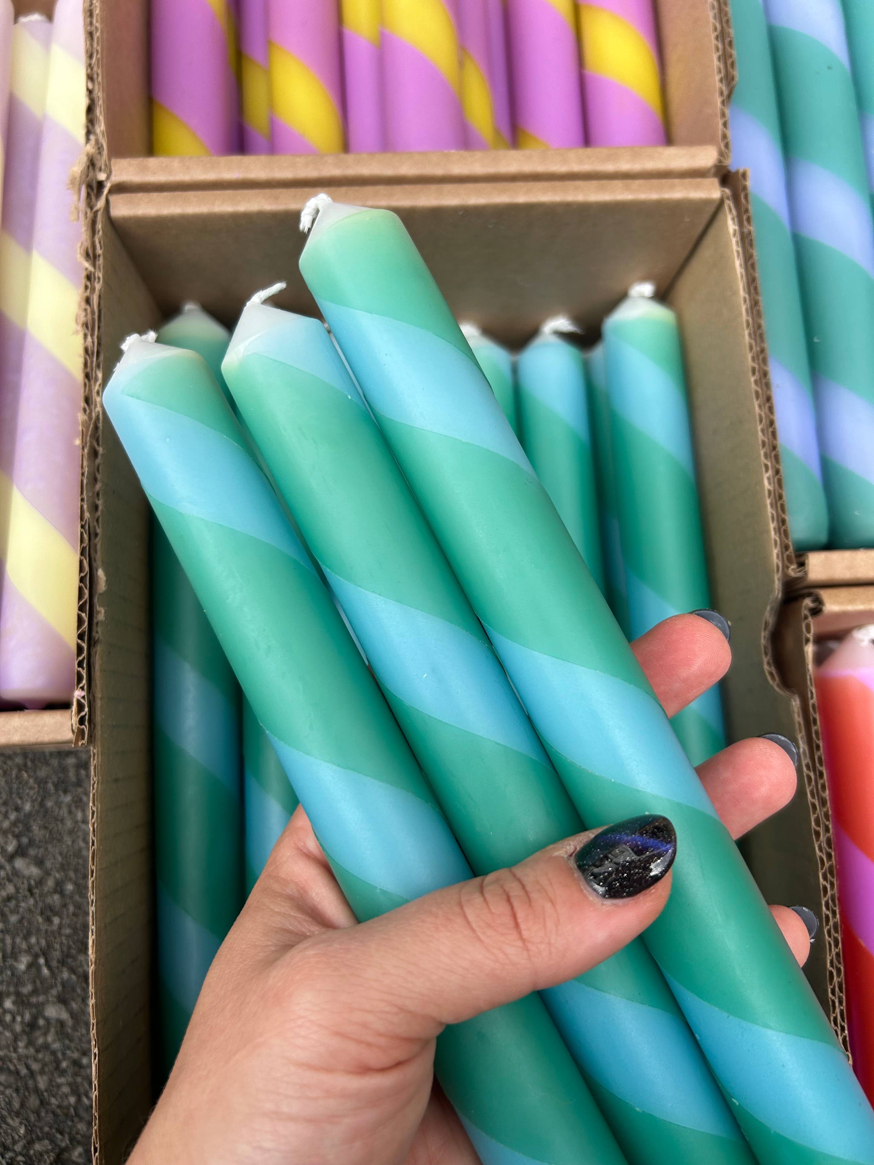 The Colour Emporium – wholesale Tapered candle/candlestick – Twisted stripe Candle individual 2