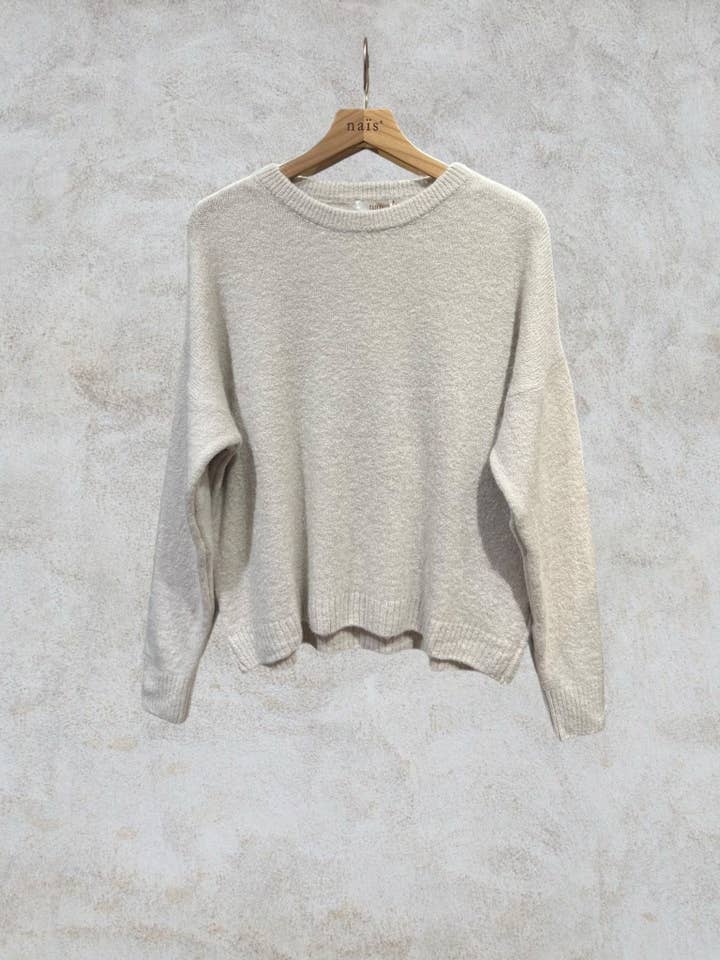 NAÏS PARIS - Wholesale Knit Sweater - Women's - Round neck long sleeve sweater in 30% superfine alpaca