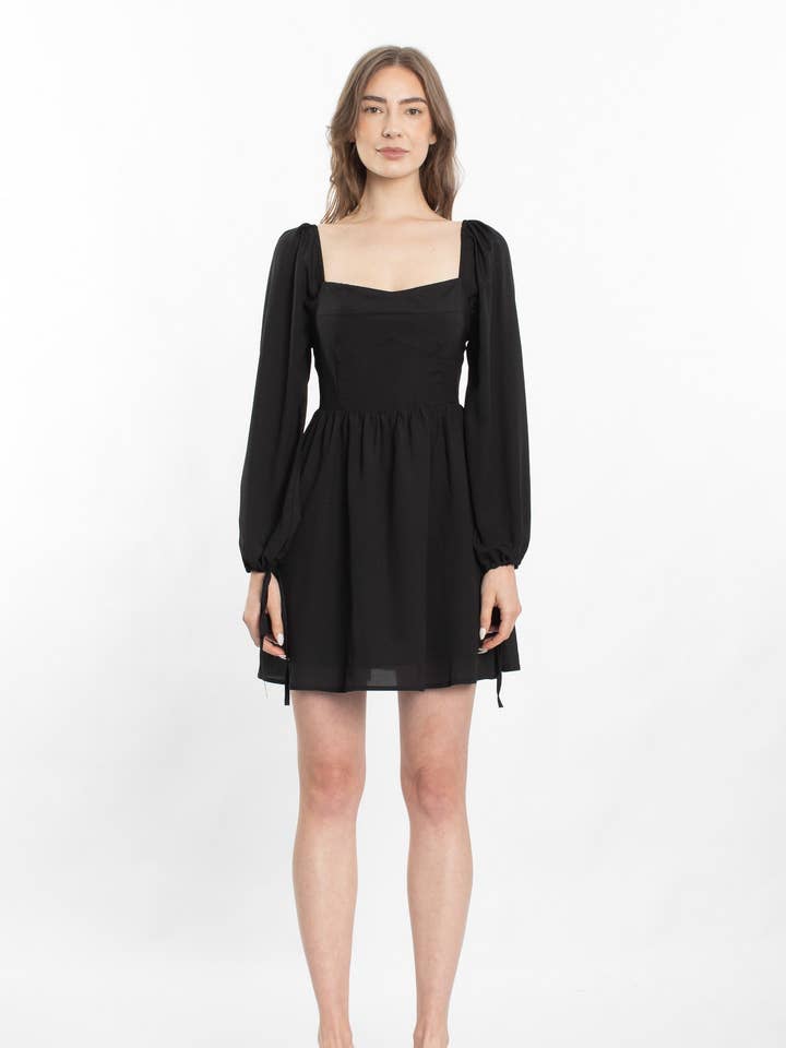 Abito corto Hana - TT9665 per la vendita all'ingrosso da parte di Linore Collective