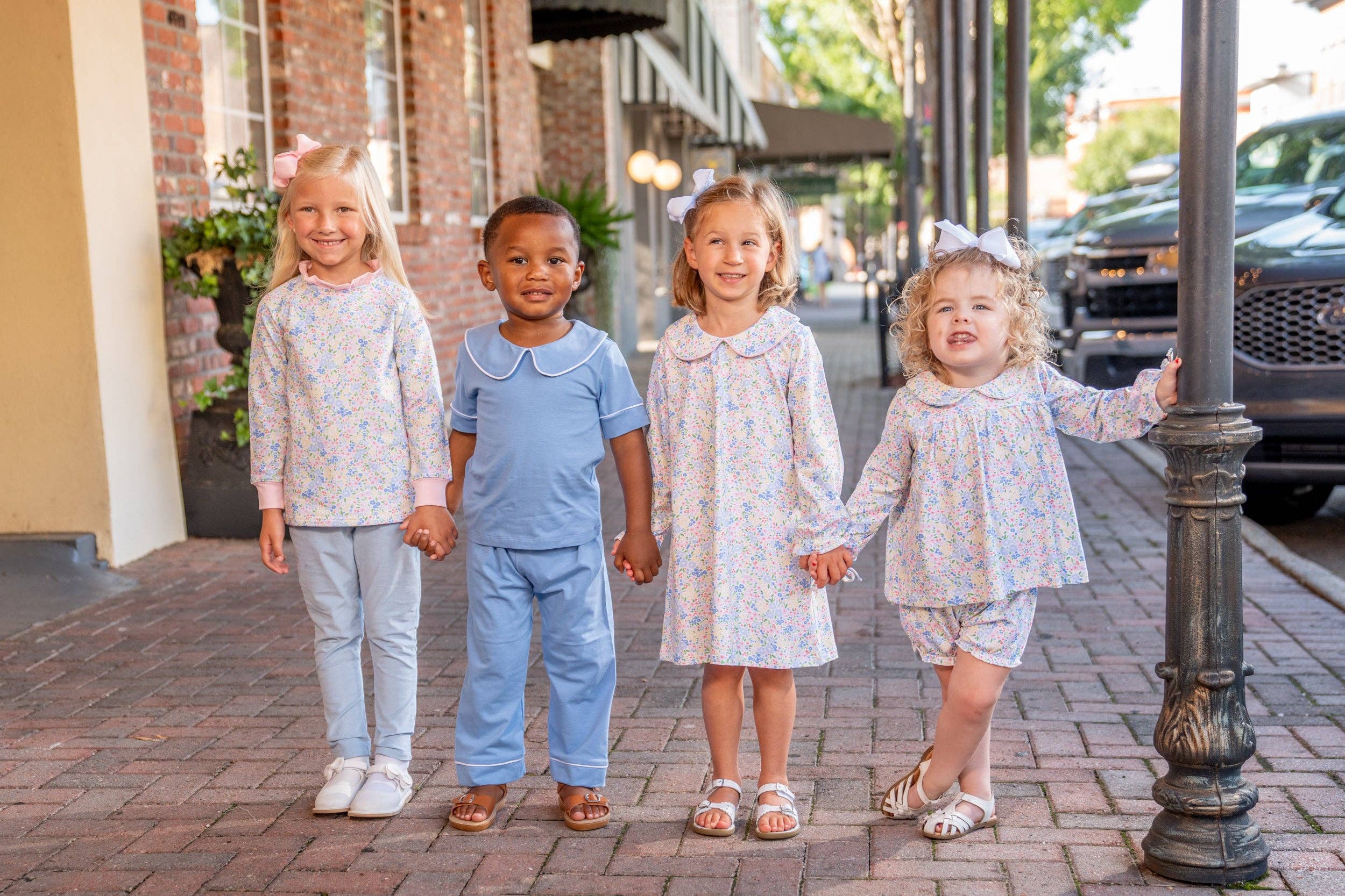 The Oaks Apparel Company - Vente Ensemble de vêtements – bébé - Ensemble Bloomer Millefleur Floral Mary Charlotte2