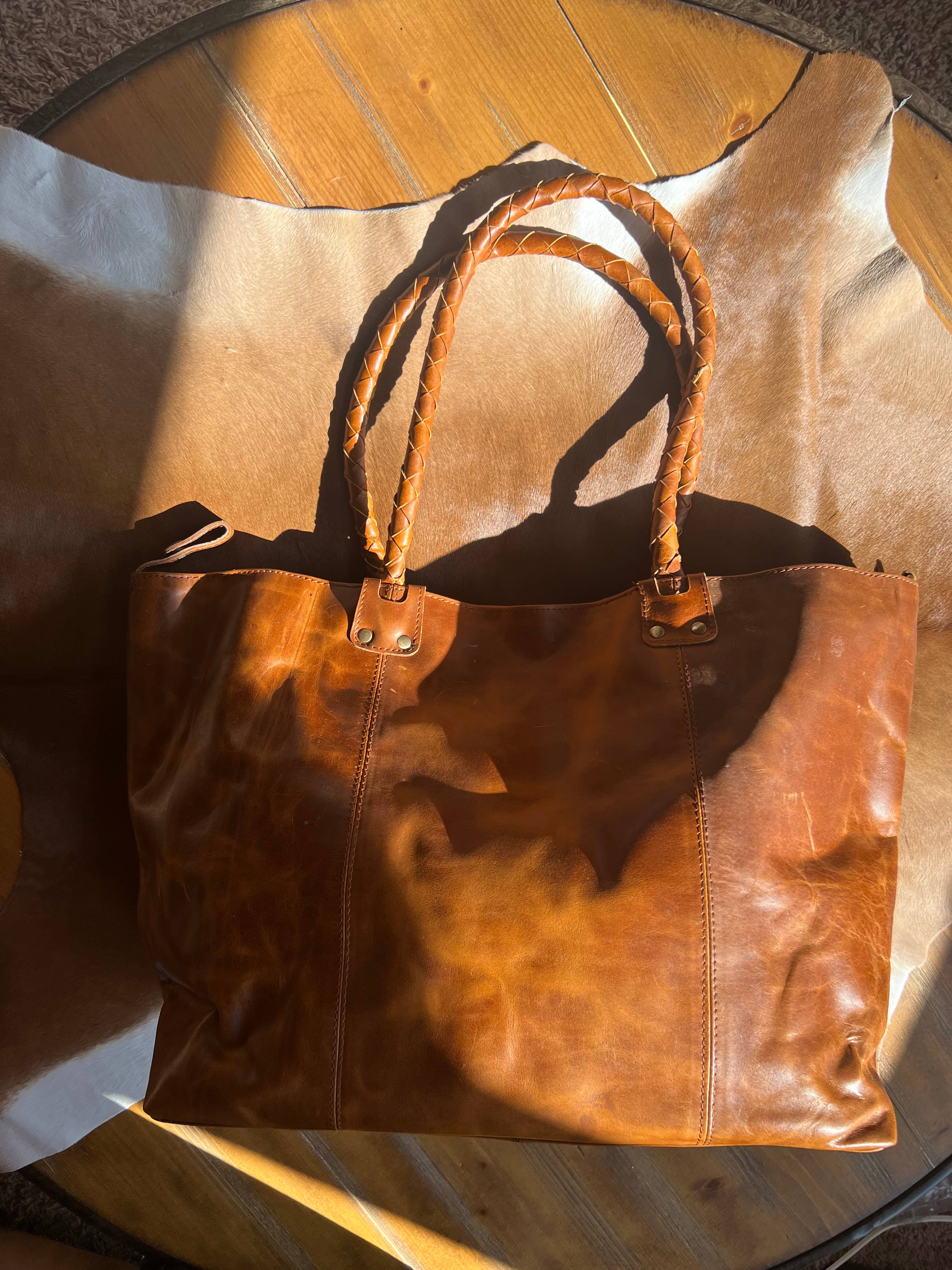 Westrian International - Wholesale Tote Bag - Women's - Crinkle Leather Newmarket Braided Handle Tote Bag2