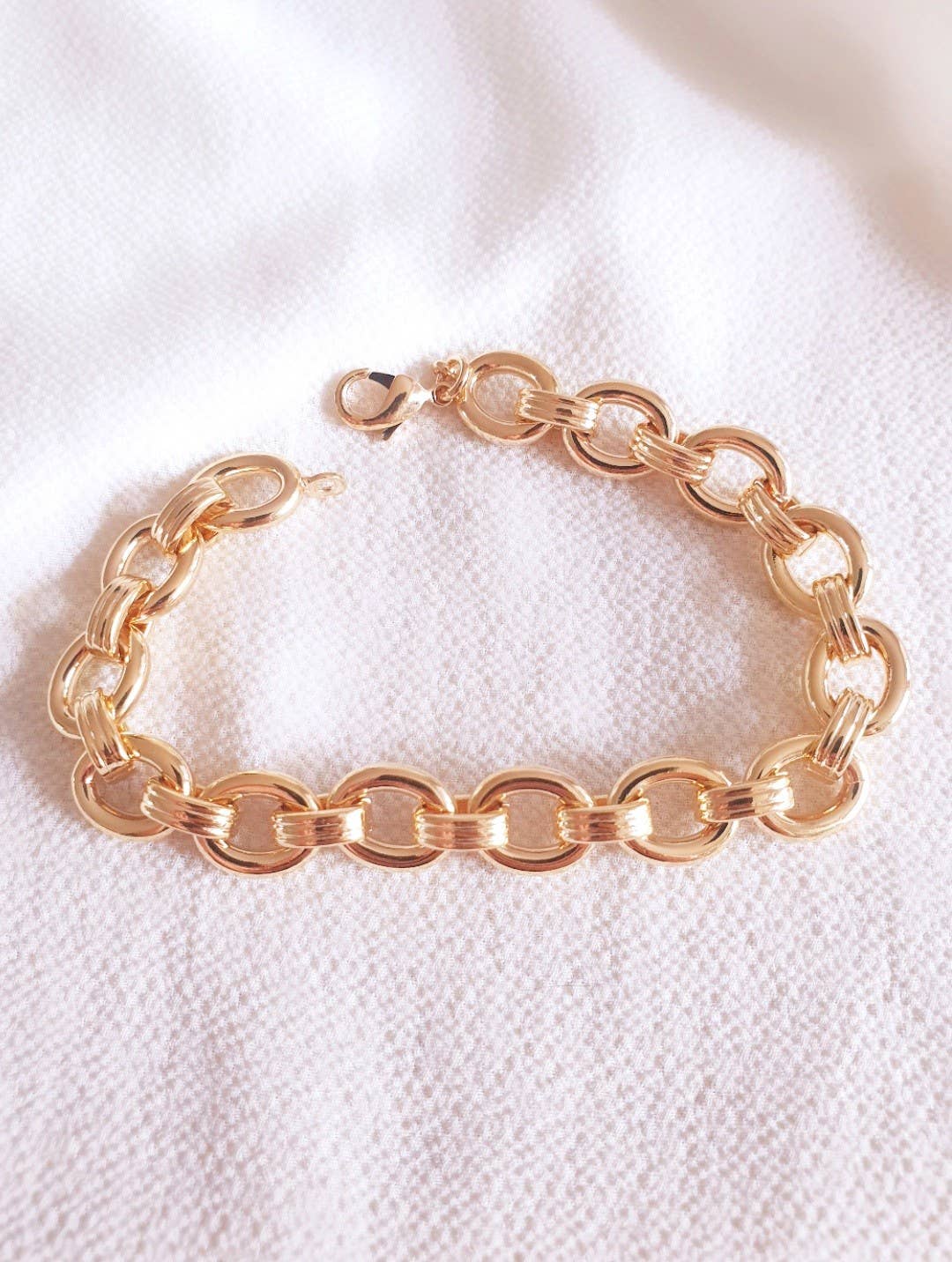 SIUKA - Wholesale Link & Chain Bracelet - Gold-plated bracelet with oval links3