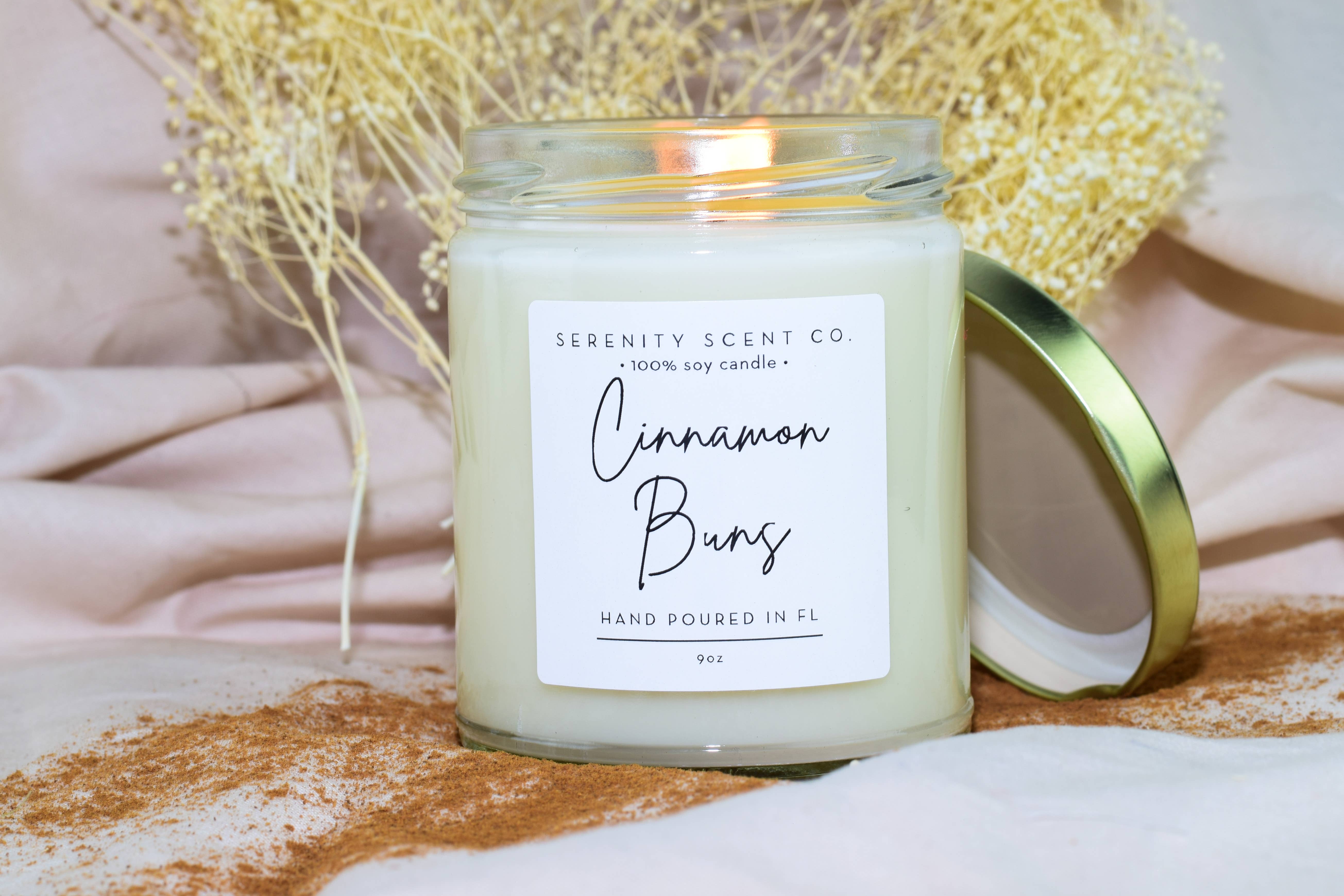 Serenity Scent Co - Vendita all'ingrosso Candela in vasetto - Cinnamon Buns Candle | Candela di soia fatta a mano | Dolce2