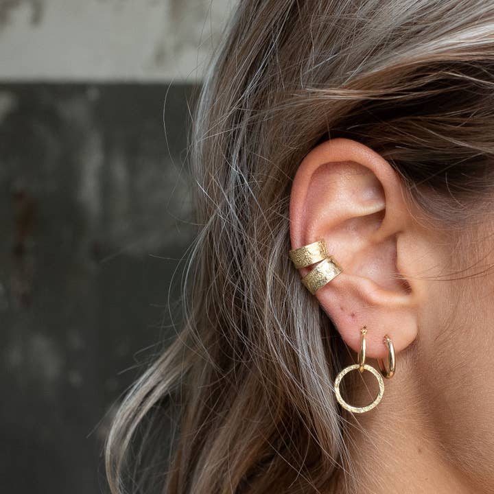 Mélanie Pigeaud Jewelry – Engroshandel Hængeøreringe og creoløreringe – Cirkel af empower øreringe