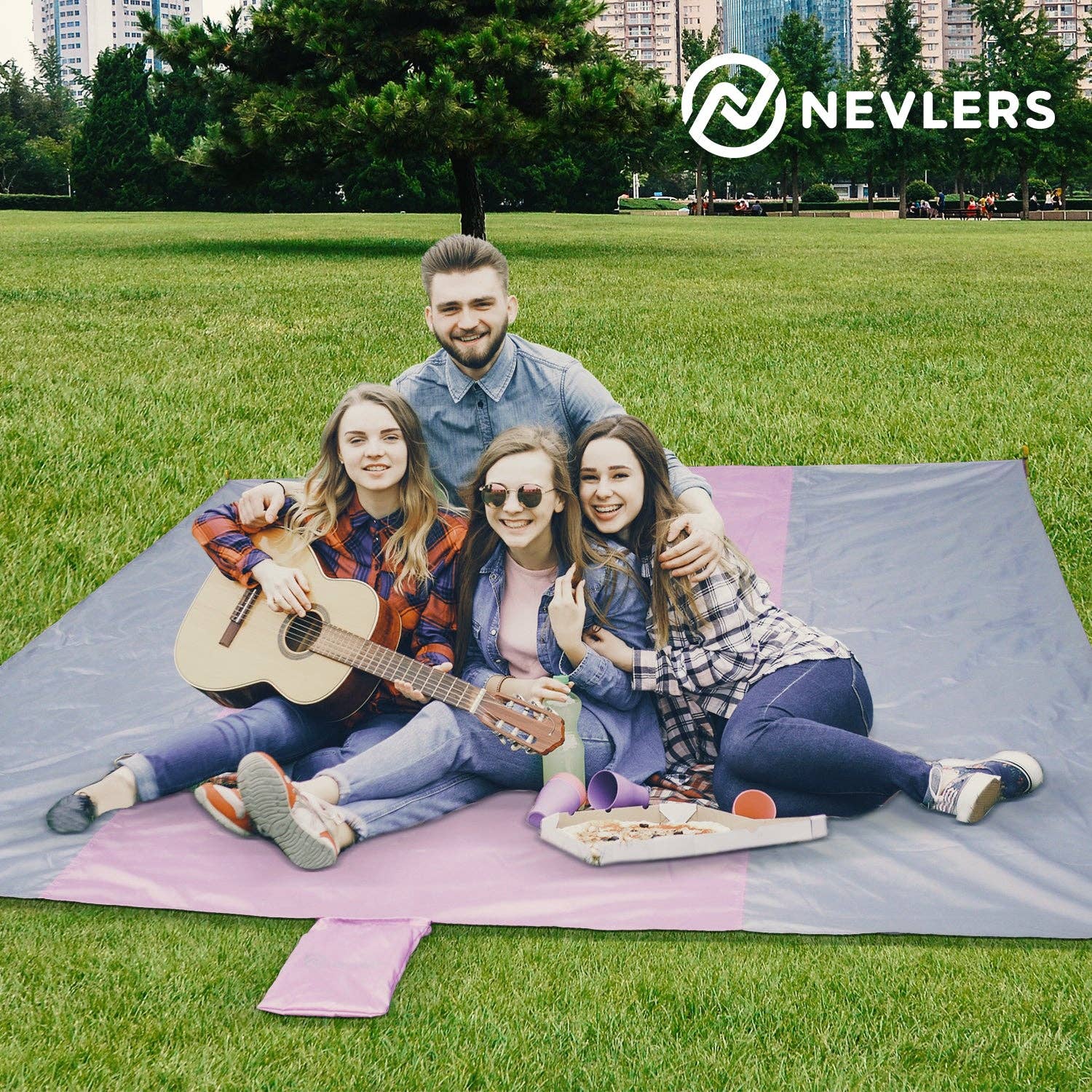 Nevlers - Wholesale Picnic Blanket - Nevlers Sand Free X-Large Beach & Picnic Blanket 10'x10'4