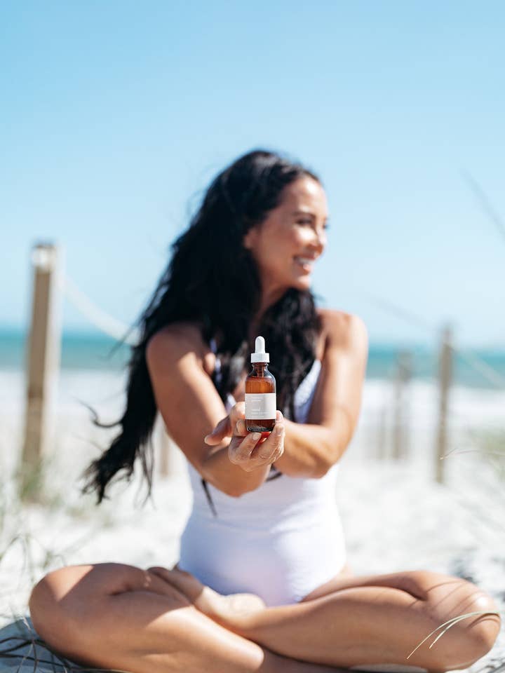 Miscela di Tintura Disintossicante Radicata per la vendita all'ingrosso da parte di Kirsten's Apothecary