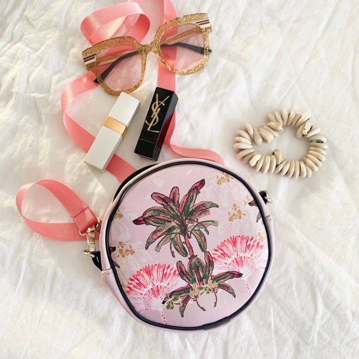 Libby Watkins - Wholesale Crossbody Bag - Women's - The Round Pocket in Palm Hills
