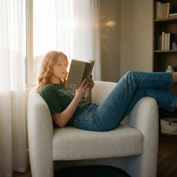 MagicMerchEmporium – wholesale Screen printed t-shirt – Women′s – Fantasy Book Lover Tee5