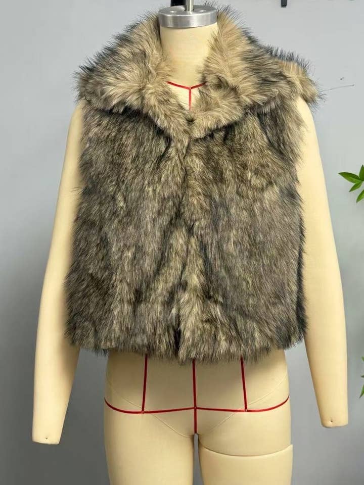 alberalkirk - Wholesale Outerwear Vest - Women's - Faux Fur Vest Women Beige N5A5542
