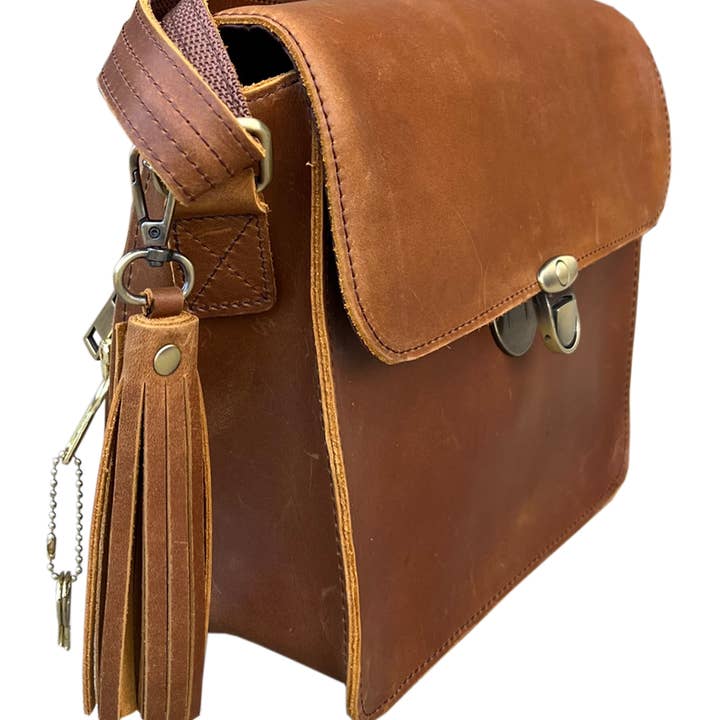 Roma Leathers, Inc. - Wholesale Crossbody Bag - Women's - Vintage leather crossbody shoulder bag with wire strap17