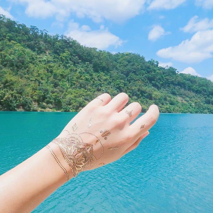 PAPERSELF - Wholesale Temporary Tattoo - Henna Gold Temporary Tattoos Stickers3