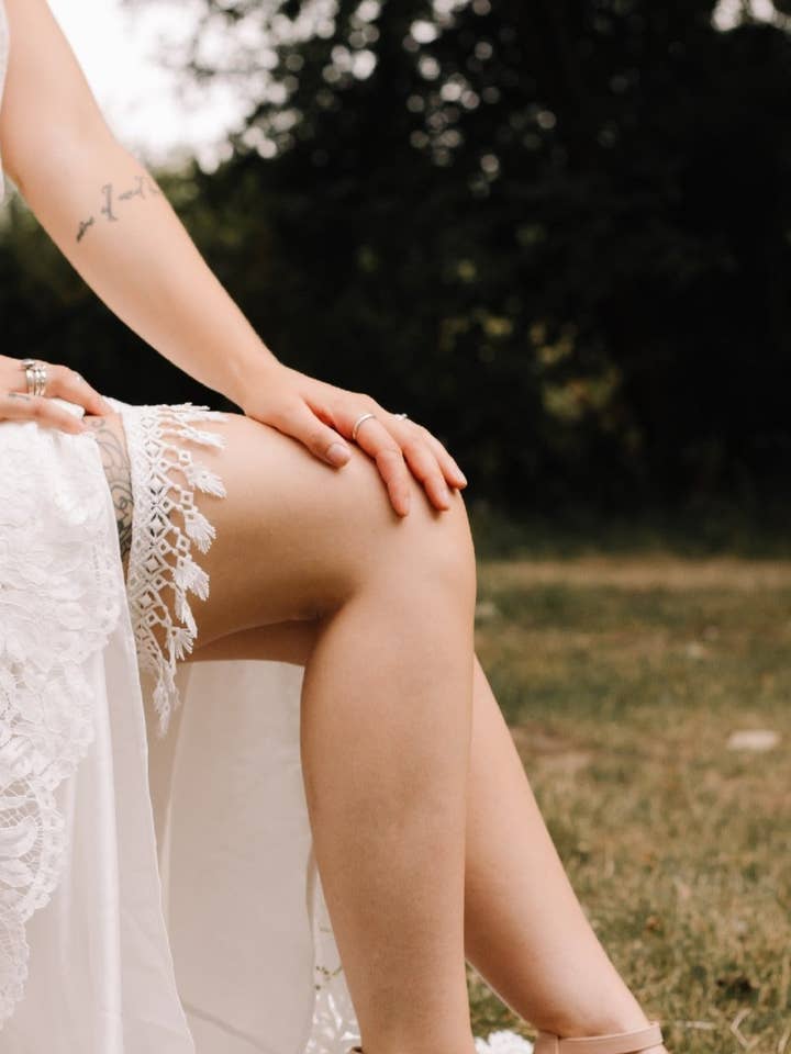 Meadow Garter for wholesale by Hayze Designs Ltd