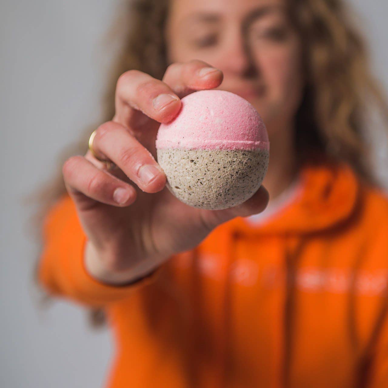 La Bomba - Wholesale Bruisbal/schuim - Badbom met koffie en kers1