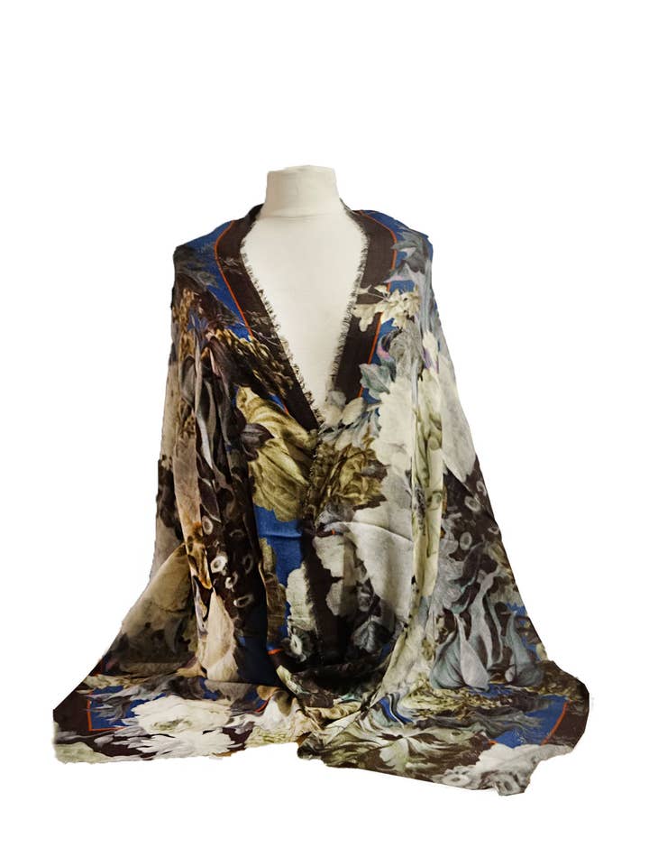 WOOL AND MODAL YARN SH WP 45 COLORS OF FLORAL BLUE for wholesale by ROGER LAHMY