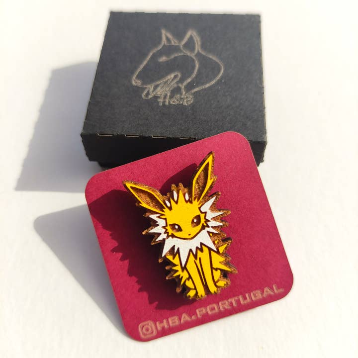 Herbs&Belles - Wholesale Lapel Pin/Button - Wooden Pokémon Pins, Eevee Evolutions, Geek Gift Anime Nerd