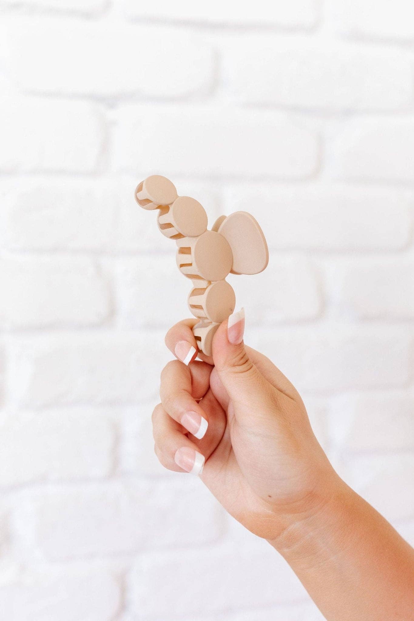 Shop Andi - Wholesale Hair Clip - Women's - Circles Claw Clip5