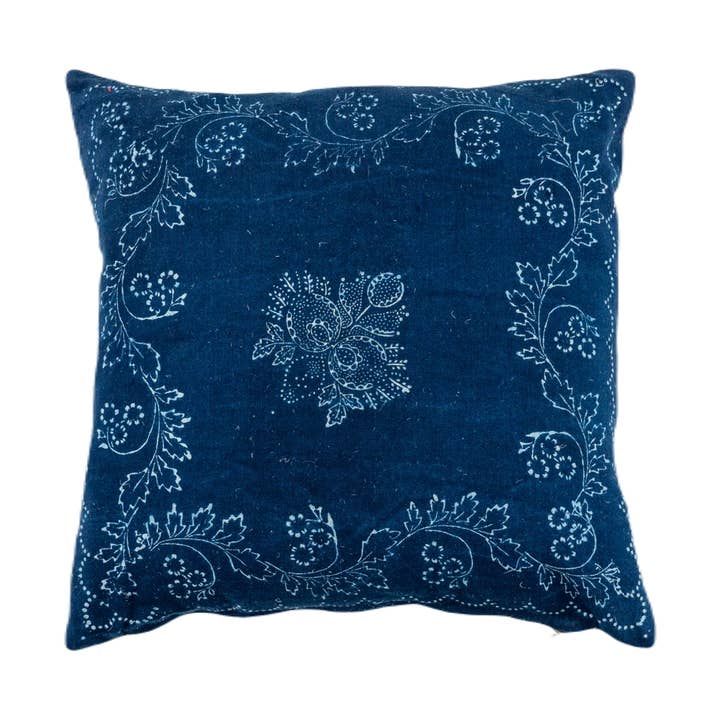 Chanvre ancien tissé à la main, couleur Indigo teinté résistant à la cire - P235 pour la vente par Lineage Botanica