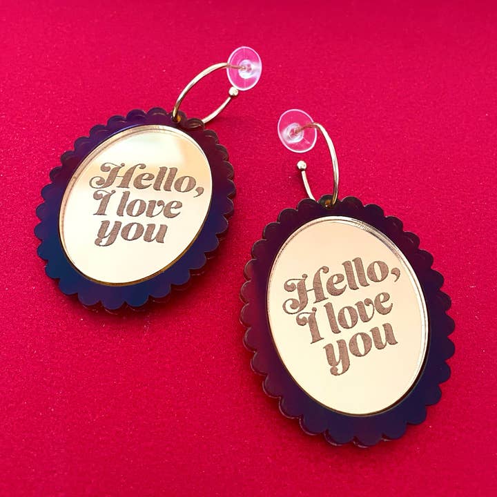 Boucles d'oreilles Hello, I Love You/Broche pour la vente par Hung On You Boutique