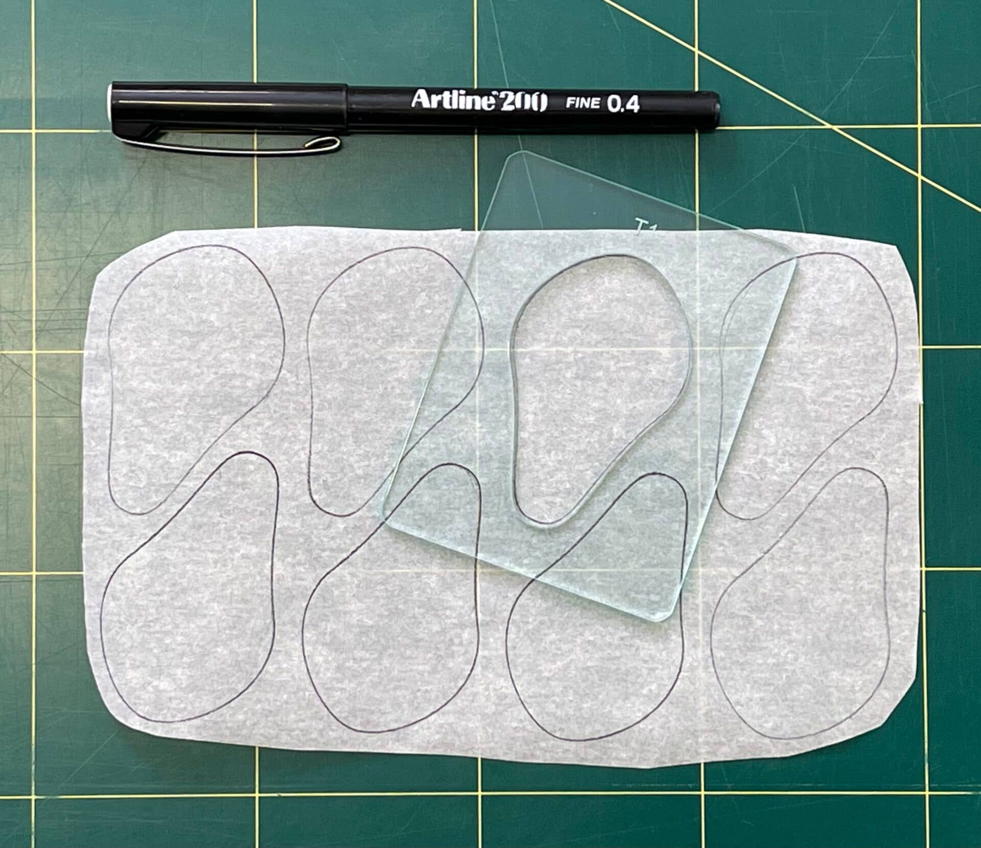 Free Bird Quilting Designs - Wholesale Quilt - 26. The Little Petals Quilt18