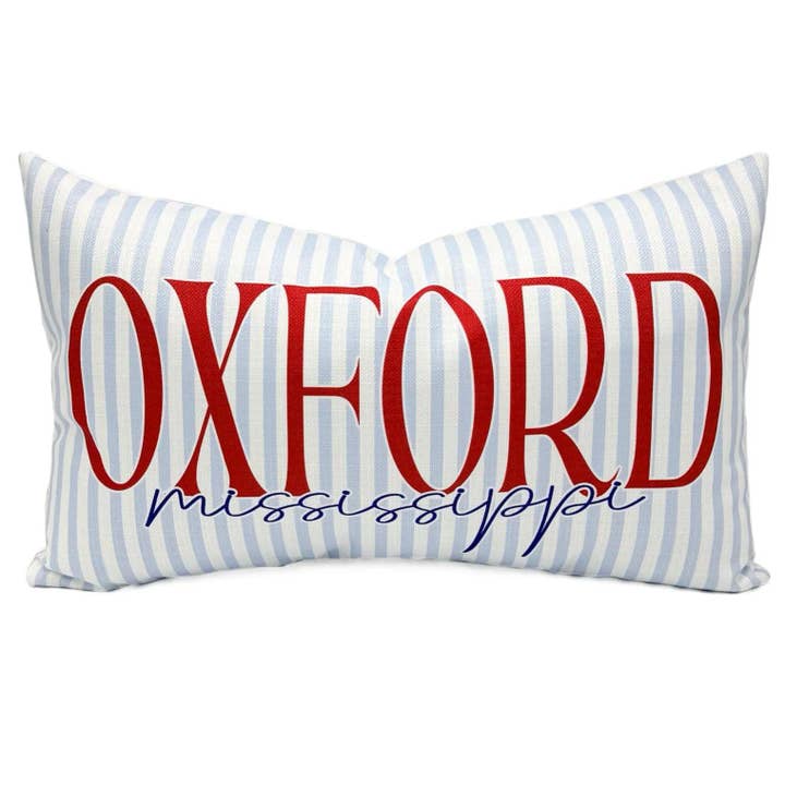 Oreiller Oxford à rayures fines pour la vente par Rachel Brooks Design, LLC