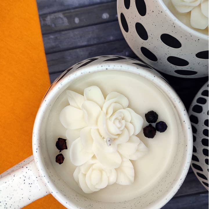 Lama de Noche Luna scented candle for wholesale by cereria pinsart