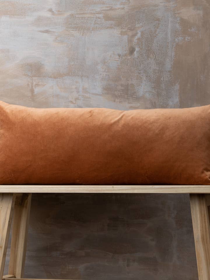 Körperkissen aus Leinen/Samt | Terrakotta für den Großhandel von Saardé