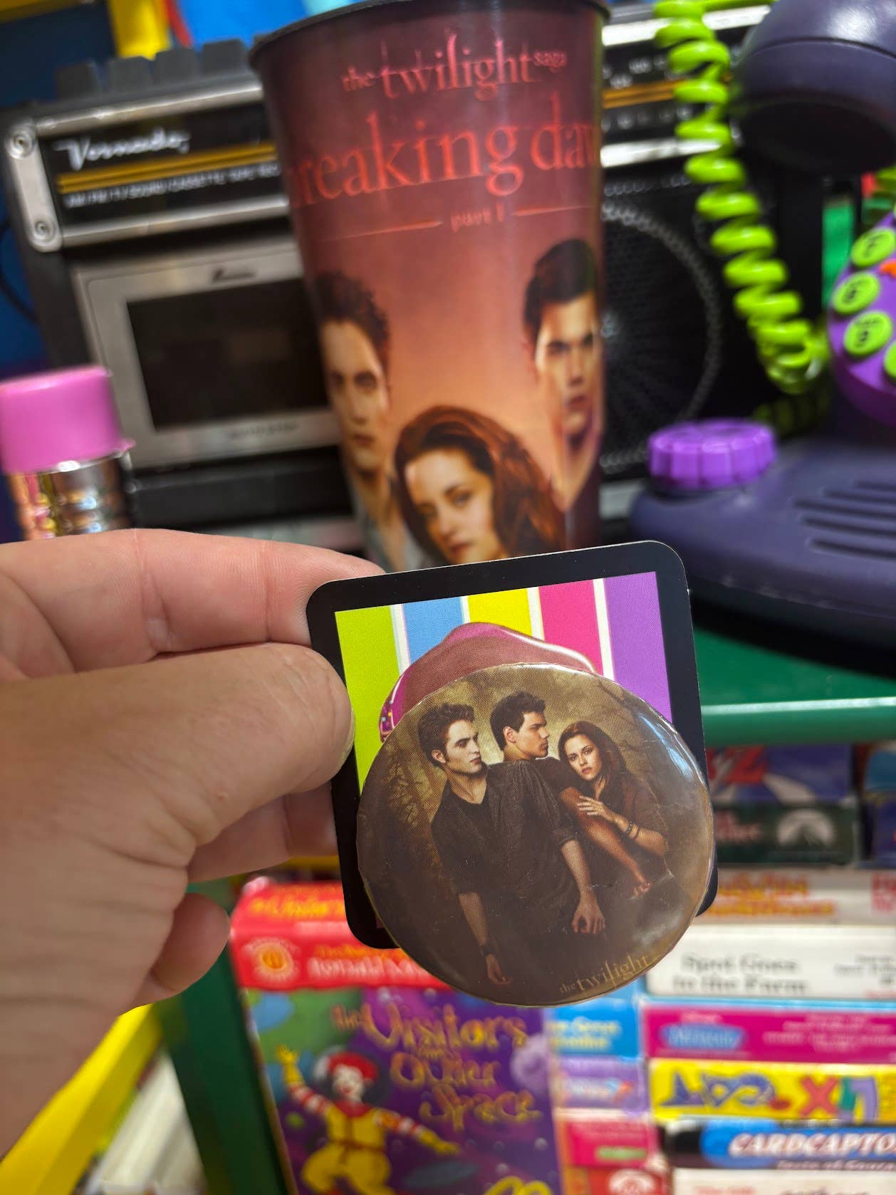 NO RHYME OR REASON ART - Wholesale Lapel Pin/Button - Twilight New Moon Button - Bella, Edward - Upcycled, 2009