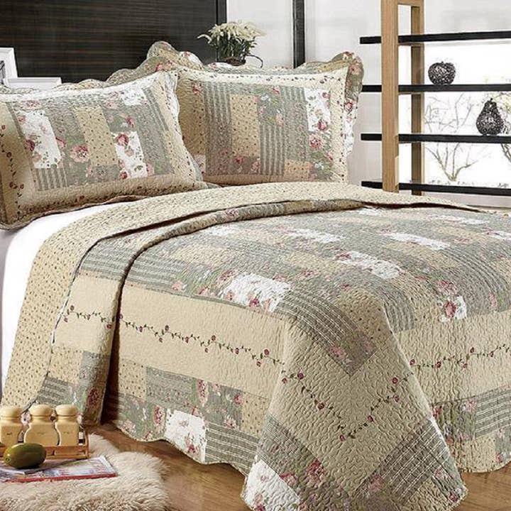 J&V TEXTILES - Wholesale Bedding Set - 3-Piece Green Cotton Blend Reversible Quilt Set