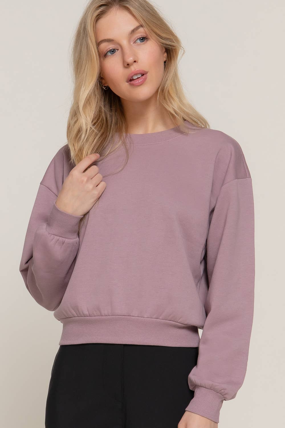 Active Basic | Active USA – Engroshandel Sweatshirt - Dame – Crop sweatshirt med rund hals og lange ærmer13