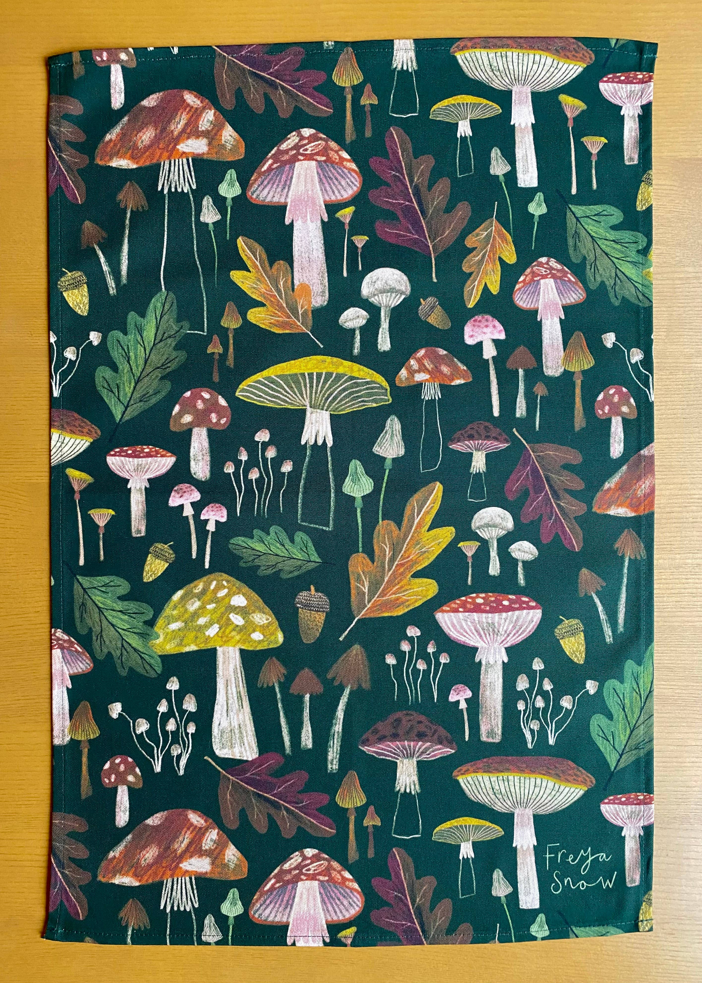 Freya Snow – wholesale Kökshandduk – Kökshandduk i bomull med svampmotiv1