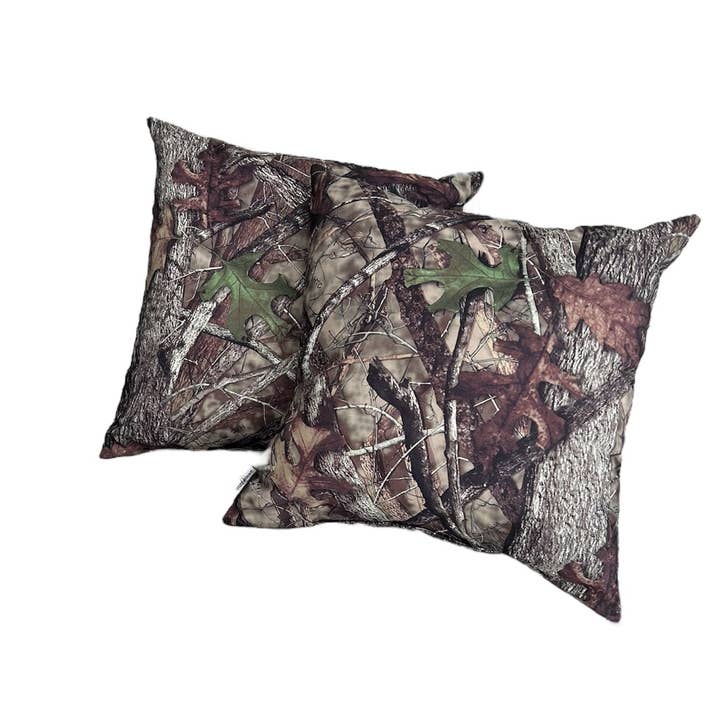 TrueTimber Camo Outdoor/Indoor Pillows– 18" x 18" (2-Pack) Made in USA Southern Textiles Throw Pillow Set for wholesale by Southern Textiles