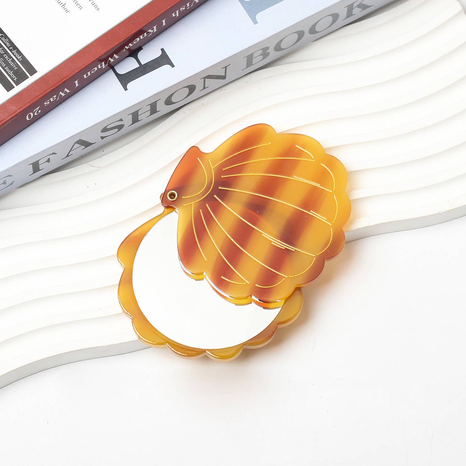 SoapElenGlen - Wholesale Compact Mirror - Chic Shell-Shaped Compact Mirrors for On-the-Go Touch-Ups1