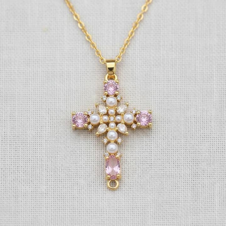 Collier croix en perles avec accents en cristal pour la vente par scentll jewelry