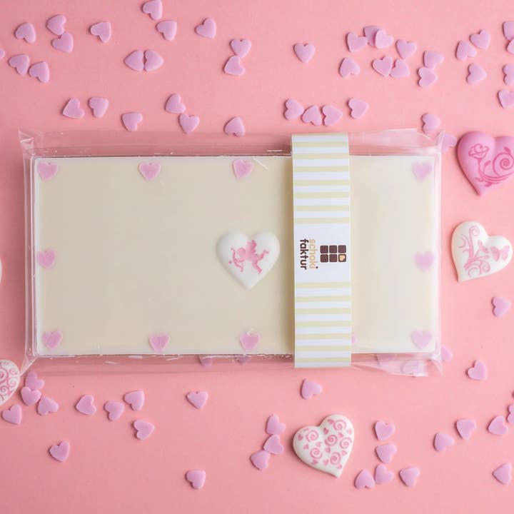 White chocolate bar with sugar hearts for wholesale by Schokifaktur