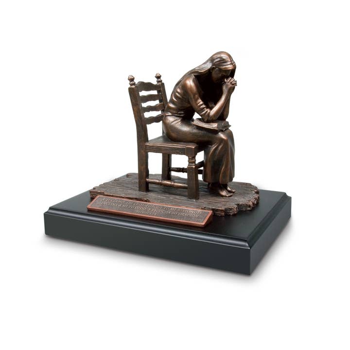 Dicksons - Wholesale Decorative Figurine - LCP Mujer Rezando (Praying Woman) Standard Sculpture