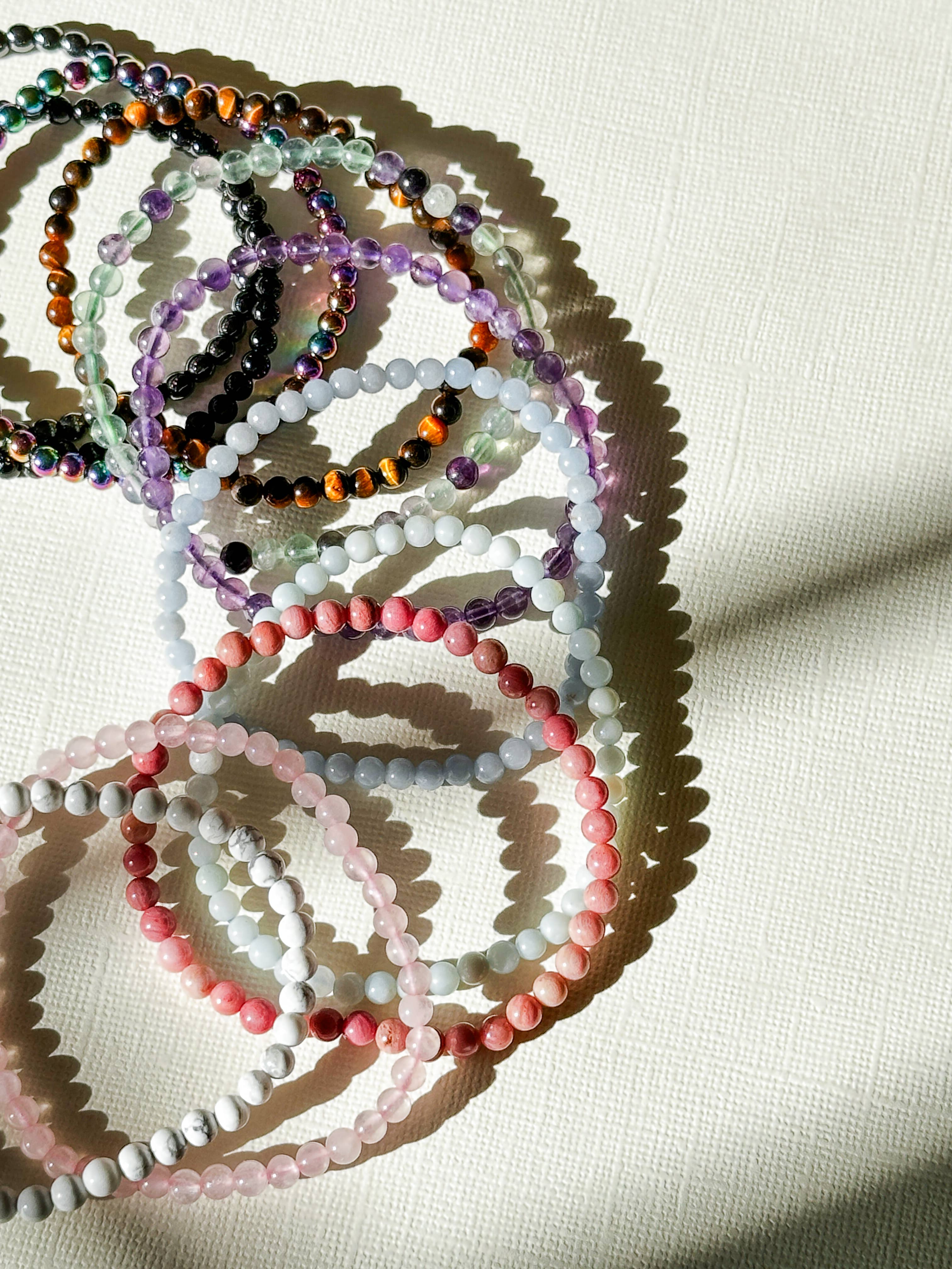 Sacred Sunday – Großhandel Perlenarmband – 'ABSICHT' Stapel Stretch-Armband [ROSENQUARZ] - 4 mm2