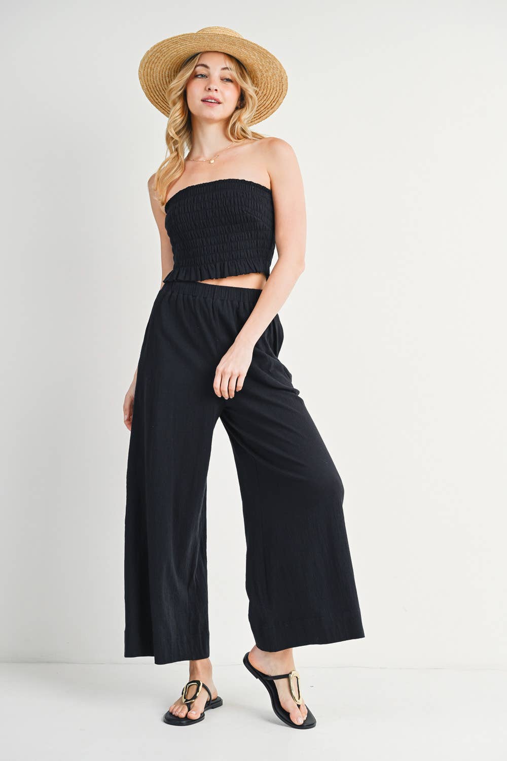Bluivy – wholesale Top & pants set (NOT Loungewear) – Women's – SMOCKED TUBE TOP & LINEN WIDE LEG PANTS SET16