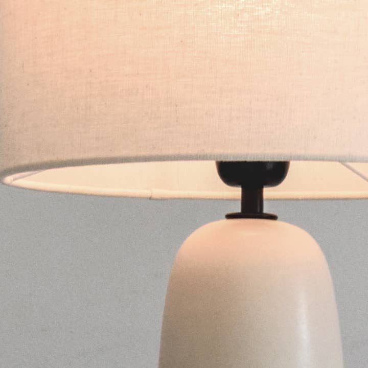 DEBARRO - Furniture | Lamps | Ceramics | Handmade - Vendita all'ingrosso Lampada da scrivania/d'accento - Lampada da tavolo artigianale Armona colore avorio5