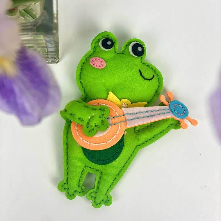 Fainotoys - Wholesale Toy Set - Kids - APLI Krapli - APLI Krapli Sewyourself Felt Toy Kit Frog Precut Felt Stuffing Thread & Safe Needle Ages 6+1