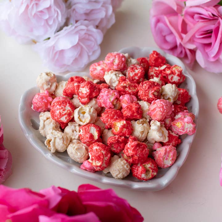 Deanan Gourmet Popcorn - Wholesale Popcorn - Hearts Vanilla Popcorn - 100 Count - 3 Cup Clear Bags9