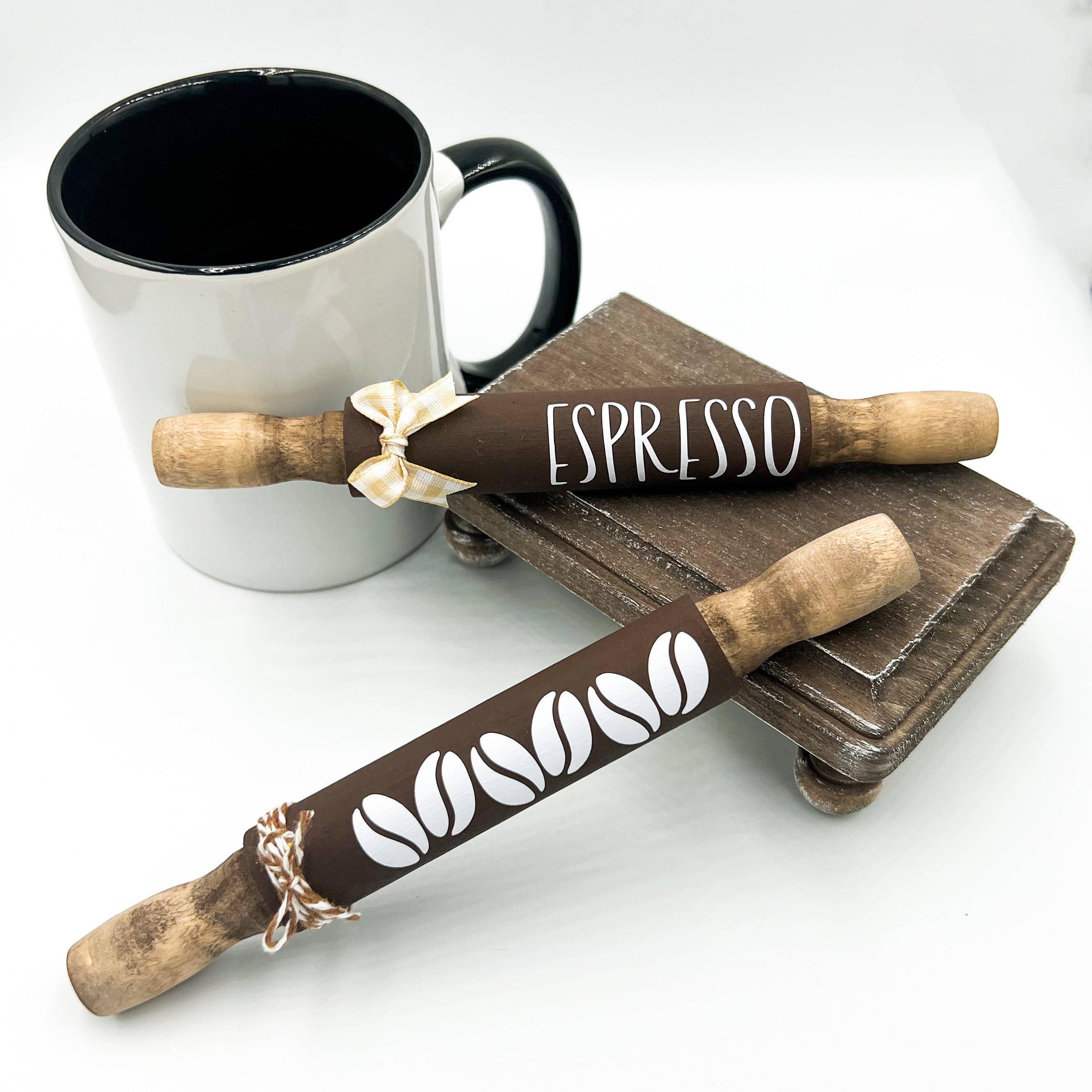 Ruaille Buaille Co - Vente Décorations de table - Décor bar à café | Plateau à étages avec mini rouleaux à pâtisserie | Décor neutre pour la maison1