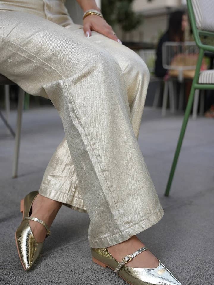 Handgefertigte Schuhe aus goldfarbenem Schlangenleder mit Schlangenmuster für den Großhandel von LAMİNTA