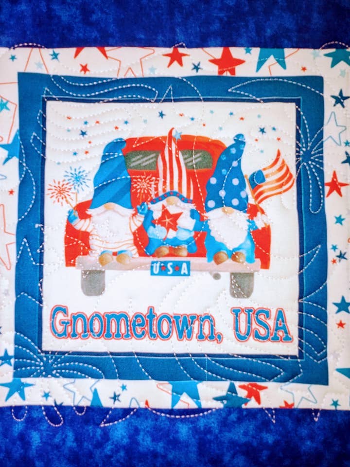 Patriotiske nisser Grydelapper for engroshandel hos Red Mitten