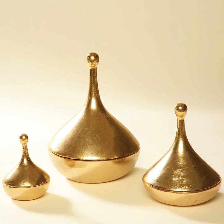 Tajine Greco täckt kärl i guld för wholesale av LUNARES